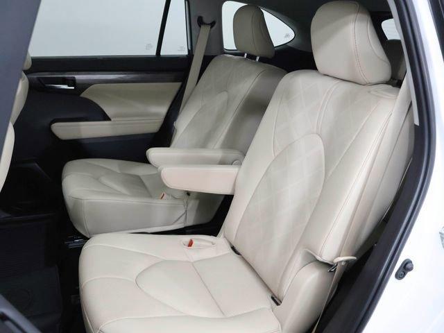 used 2024 Toyota Highlander car, priced at $49,006