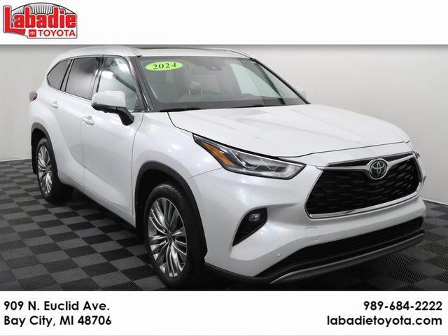 used 2024 Toyota Highlander car, priced at $49,006
