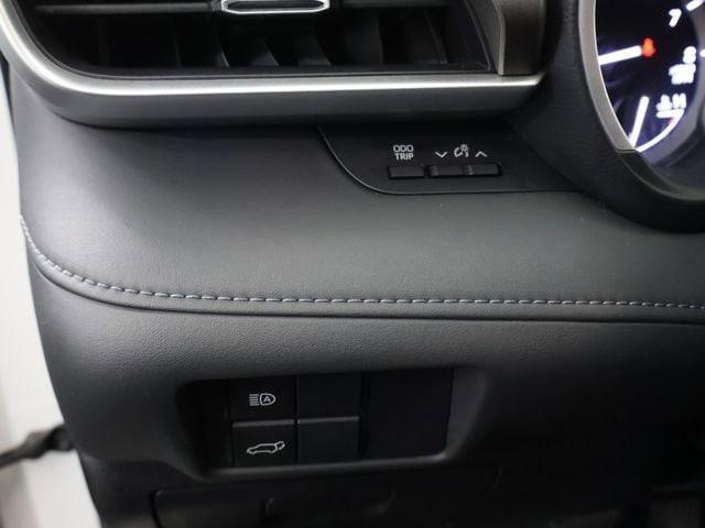 used 2021 Toyota Highlander car, priced at $26,146