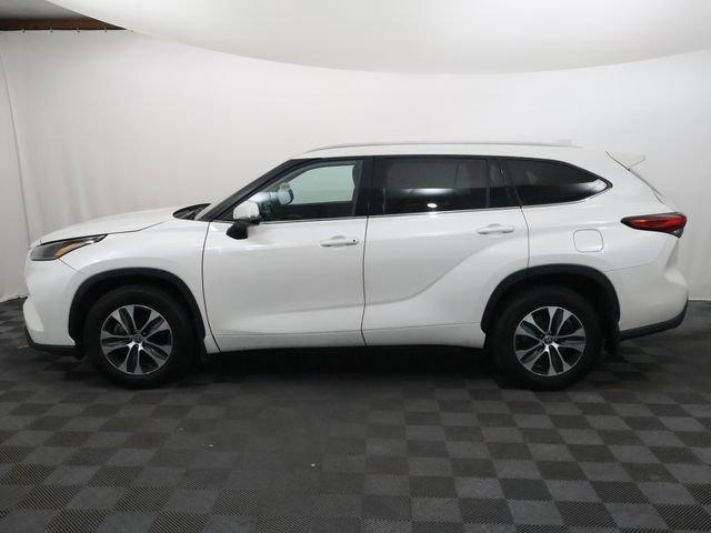 used 2021 Toyota Highlander car, priced at $26,146
