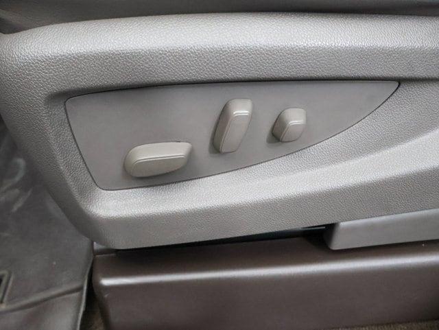 used 2017 GMC Yukon car, priced at $25,320