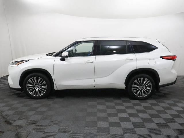 used 2021 Toyota Highlander car, priced at $35,071