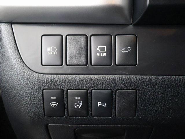 used 2019 Toyota Highlander Hybrid car, priced at $24,844