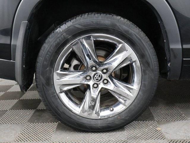 used 2019 Toyota Highlander Hybrid car, priced at $24,844