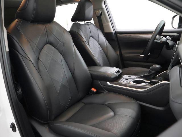 used 2025 Toyota Highlander Hybrid car, priced at $58,101