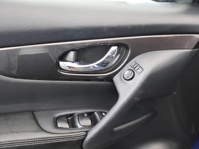used 2019 Nissan Rogue car, priced at $13,419