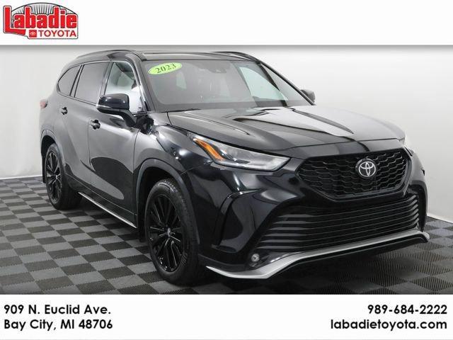 used 2023 Toyota Highlander car, priced at $44,534