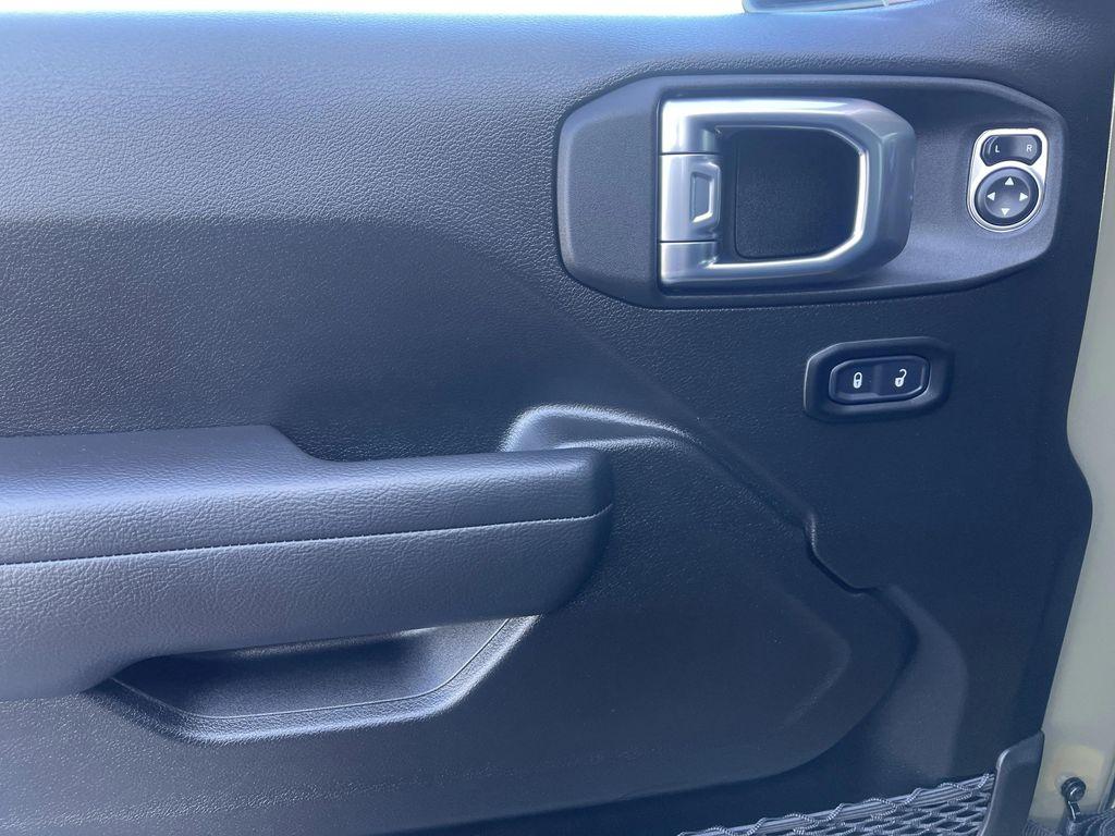 new 2026 Jeep Wrangler car, priced at $46,980