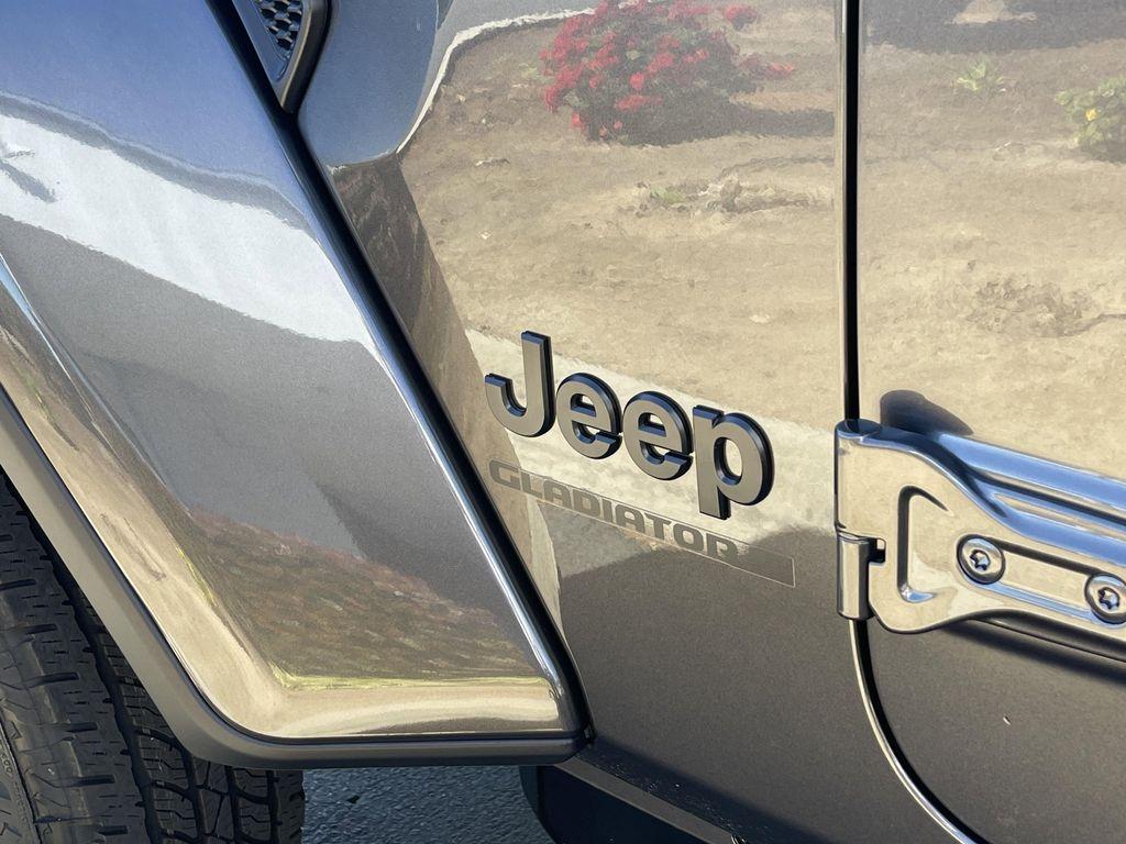 new 2026 Jeep Gladiator car, priced at $44,660