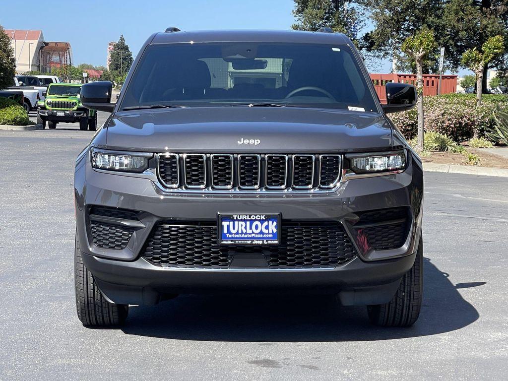 new 2026 Jeep Grand Cherokee car, priced at $43,995