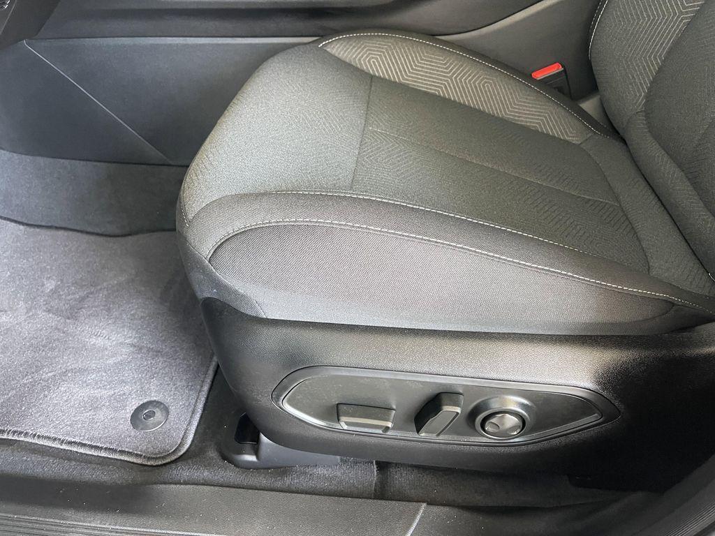 new 2026 Jeep Cherokee car, priced at $37,670