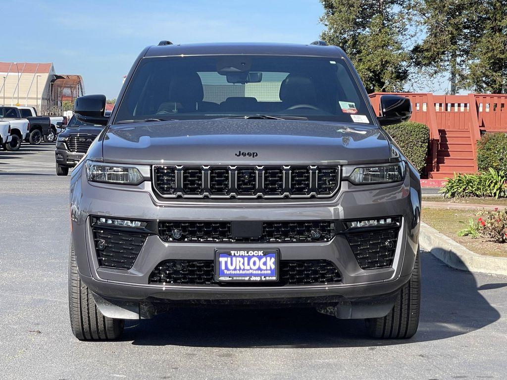 new 2026 Jeep Grand Cherokee car, priced at $54,555