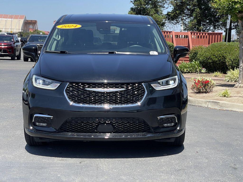 used 2024 Chrysler Pacifica car, priced at $26,485