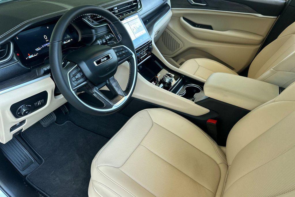 new 2025 Jeep Grand Cherokee L car, priced at $49,965