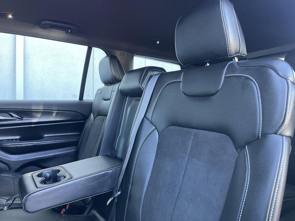 new 2025 Jeep Grand Cherokee L car, priced at $45,525