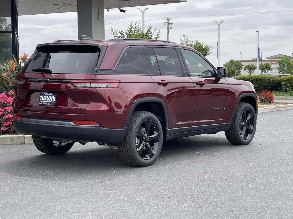 new 2026 Jeep Grand Cherokee car, priced at $49,900