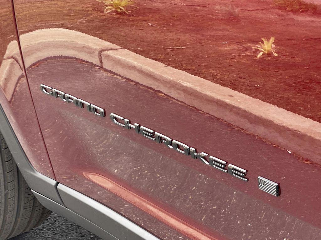 new 2026 Jeep Grand Cherokee car, priced at $49,900
