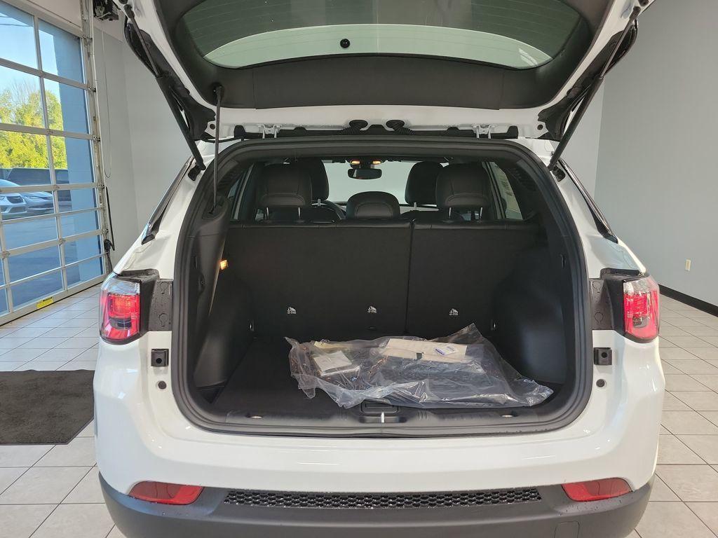 new 2026 Jeep Compass car, priced at $31,872