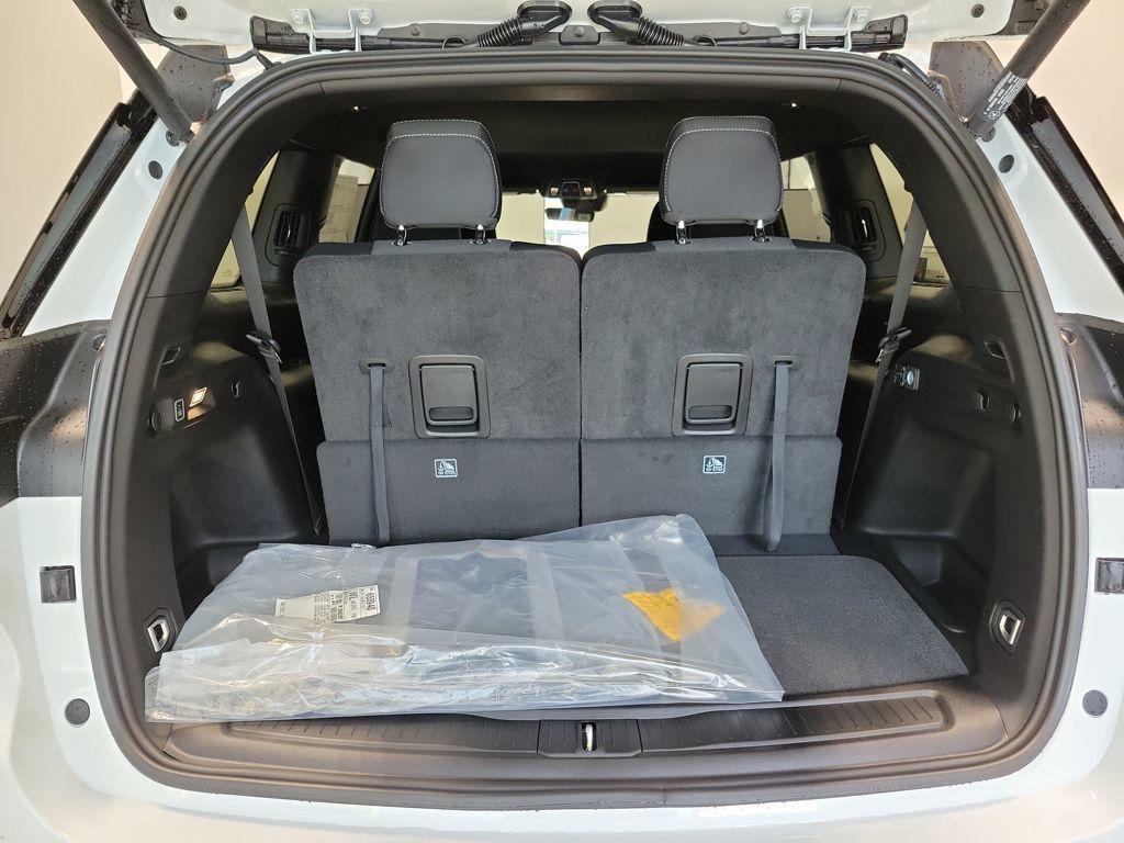 new 2025 Jeep Grand Cherokee L car, priced at $43,742