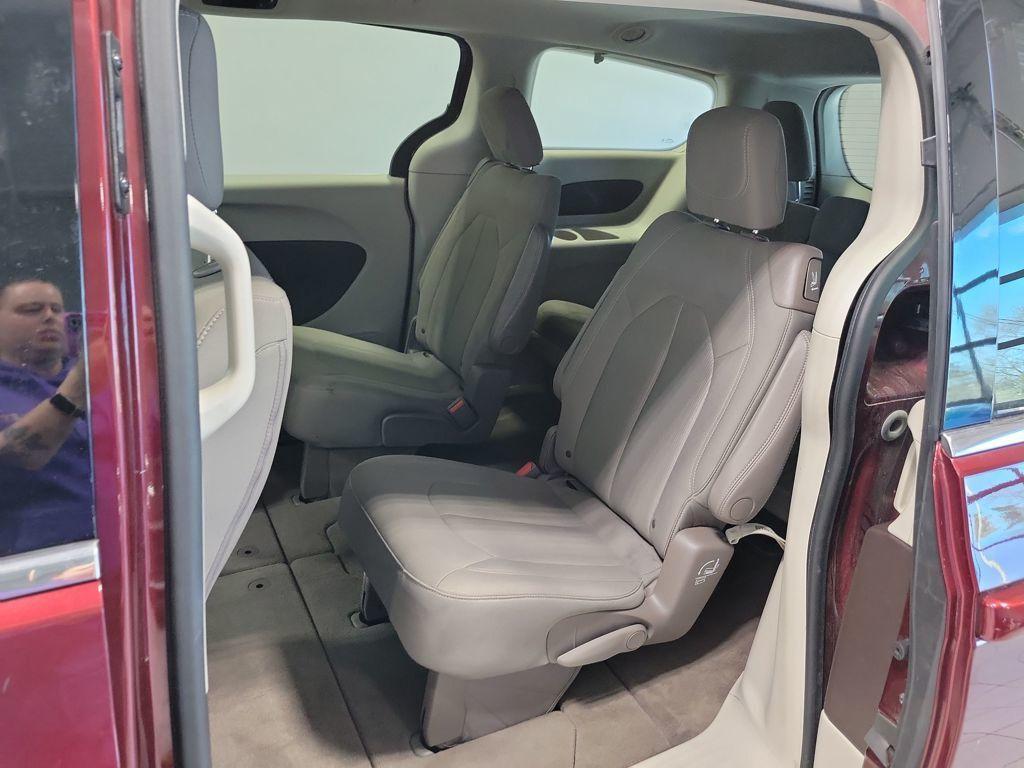 used 2018 Chrysler Pacifica car, priced at $15,499