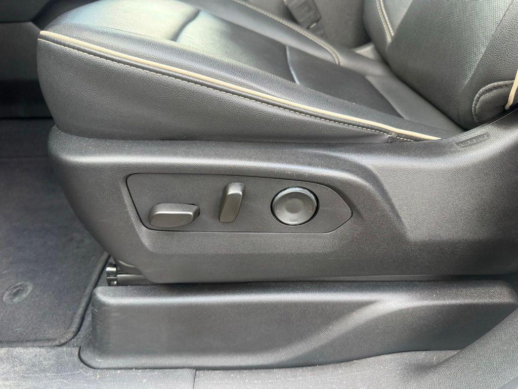 used 2024 GMC Yukon car, priced at $49,500