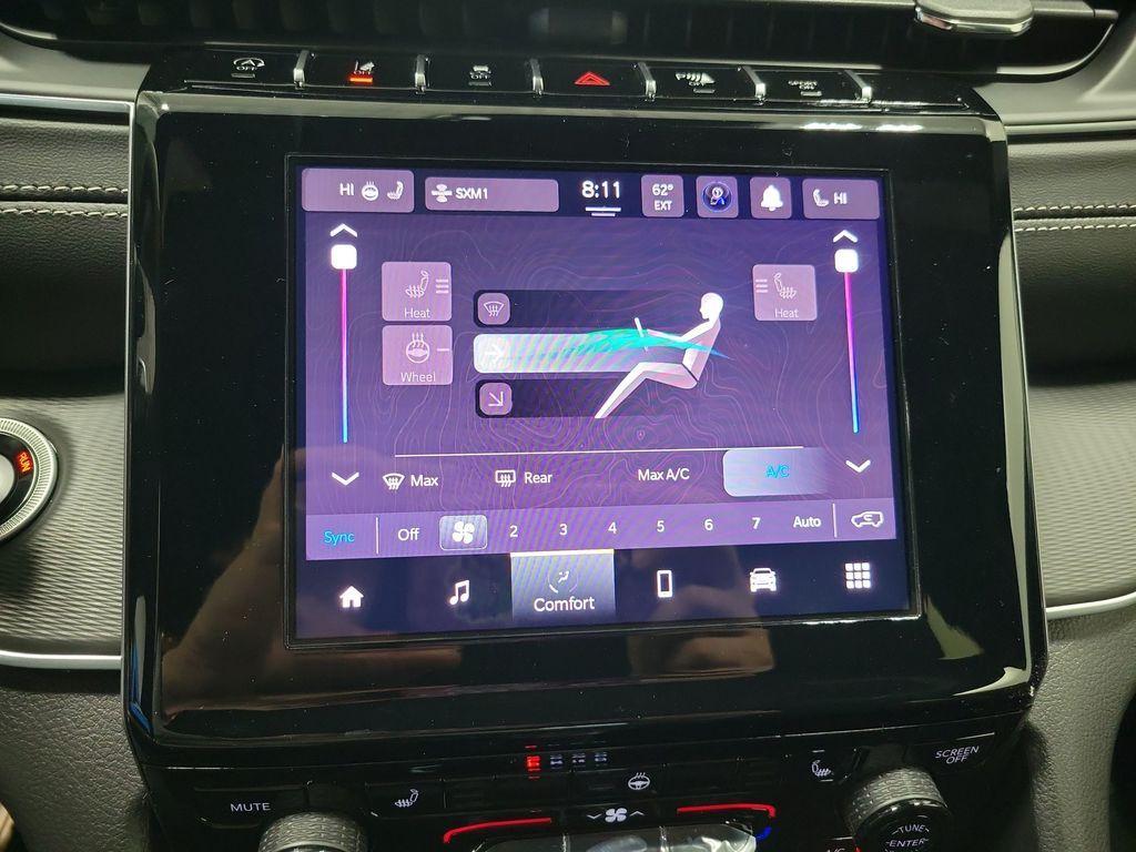 new 2026 Jeep Grand Cherokee car, priced at $41,806