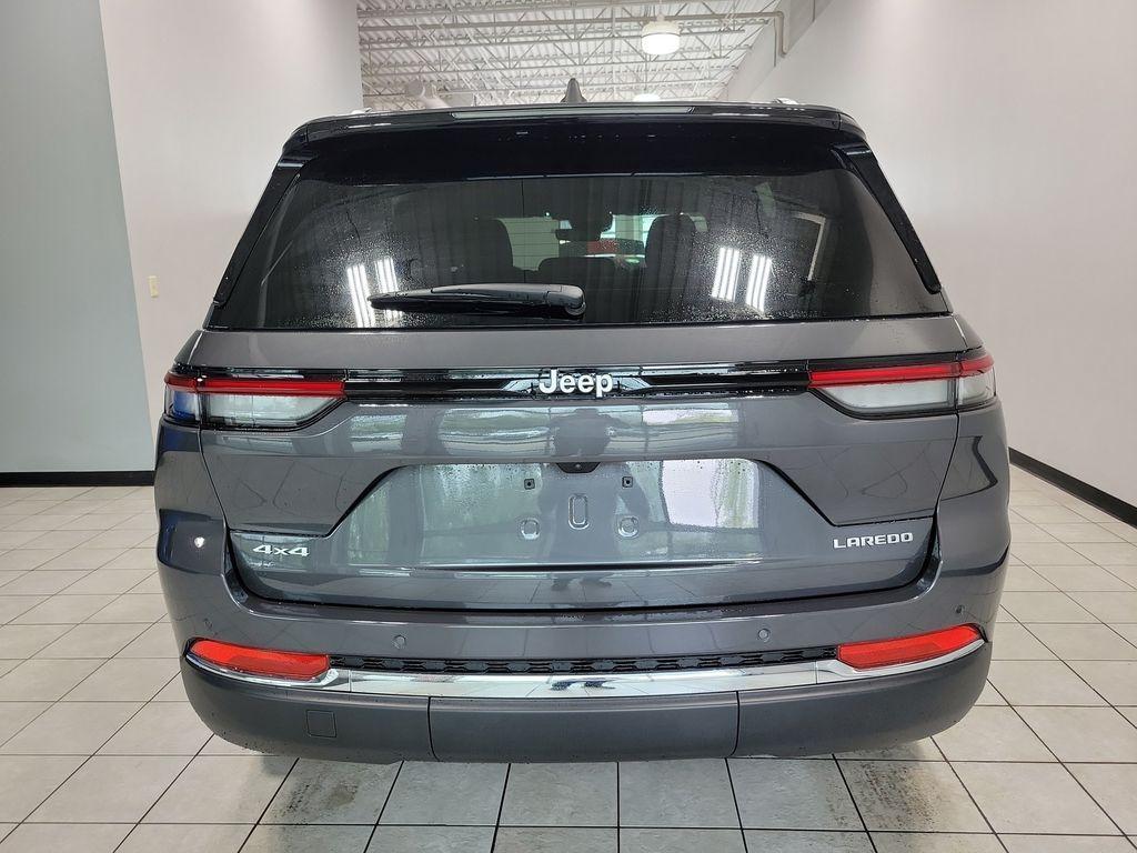 new 2026 Jeep Grand Cherokee car, priced at $41,806