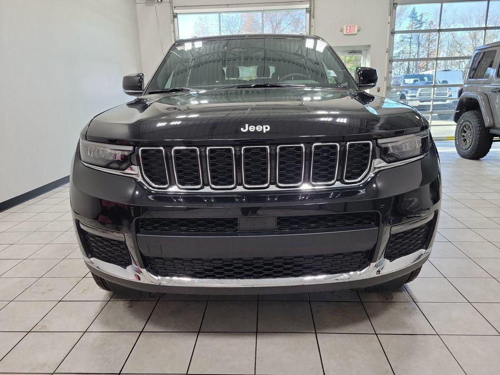 new 2025 Jeep Grand Cherokee L car, priced at $43,702
