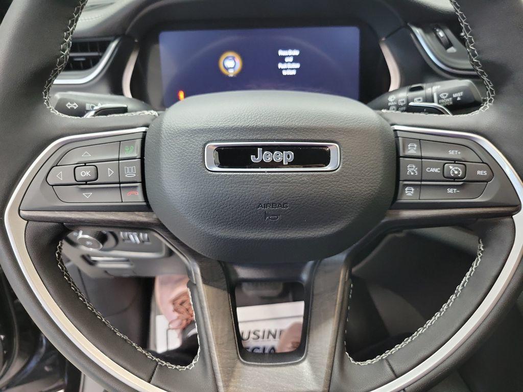 new 2025 Jeep Grand Cherokee L car, priced at $43,702