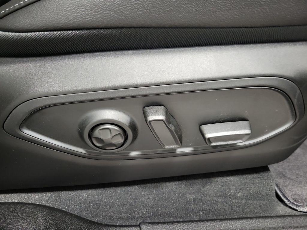 new 2025 Jeep Grand Cherokee L car, priced at $43,702