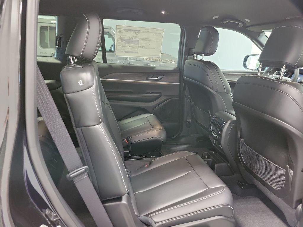 new 2025 Jeep Grand Cherokee L car, priced at $43,702