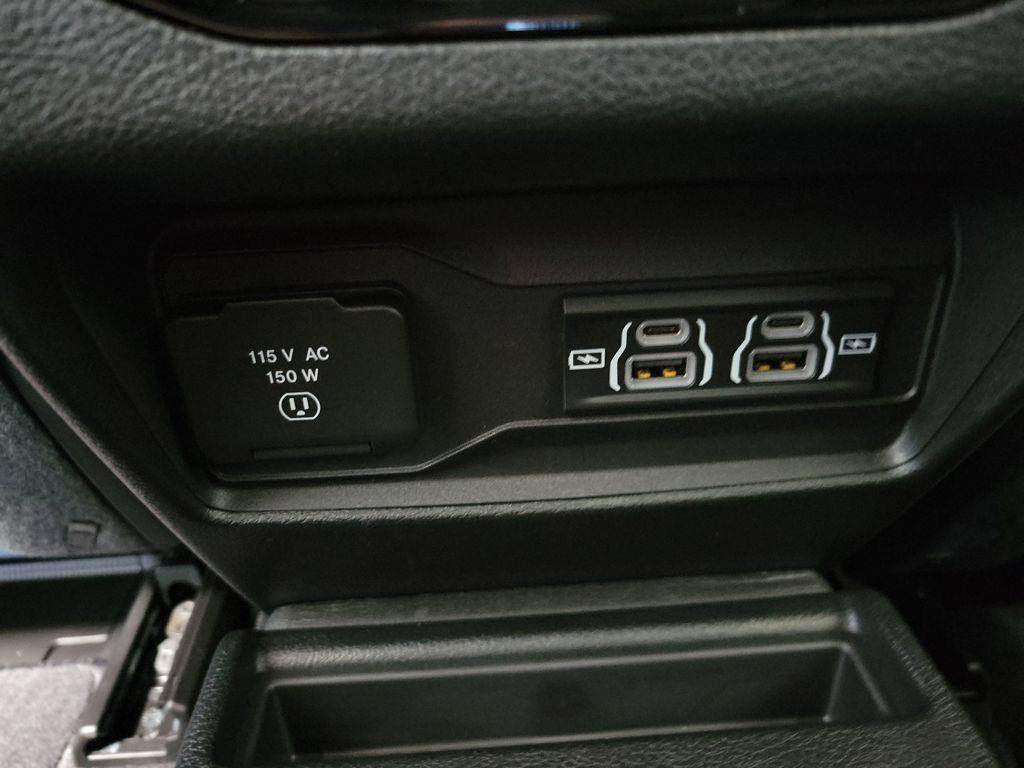 new 2025 Jeep Grand Cherokee L car, priced at $43,702