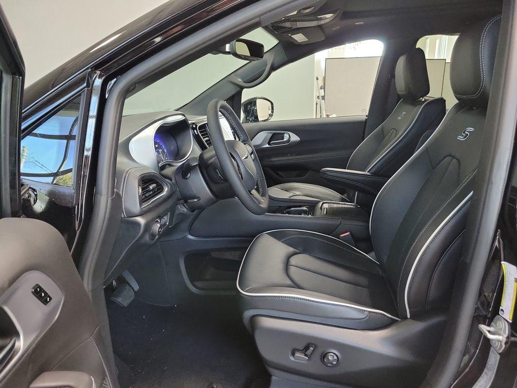 new 2026 Chrysler Pacifica car, priced at $53,535