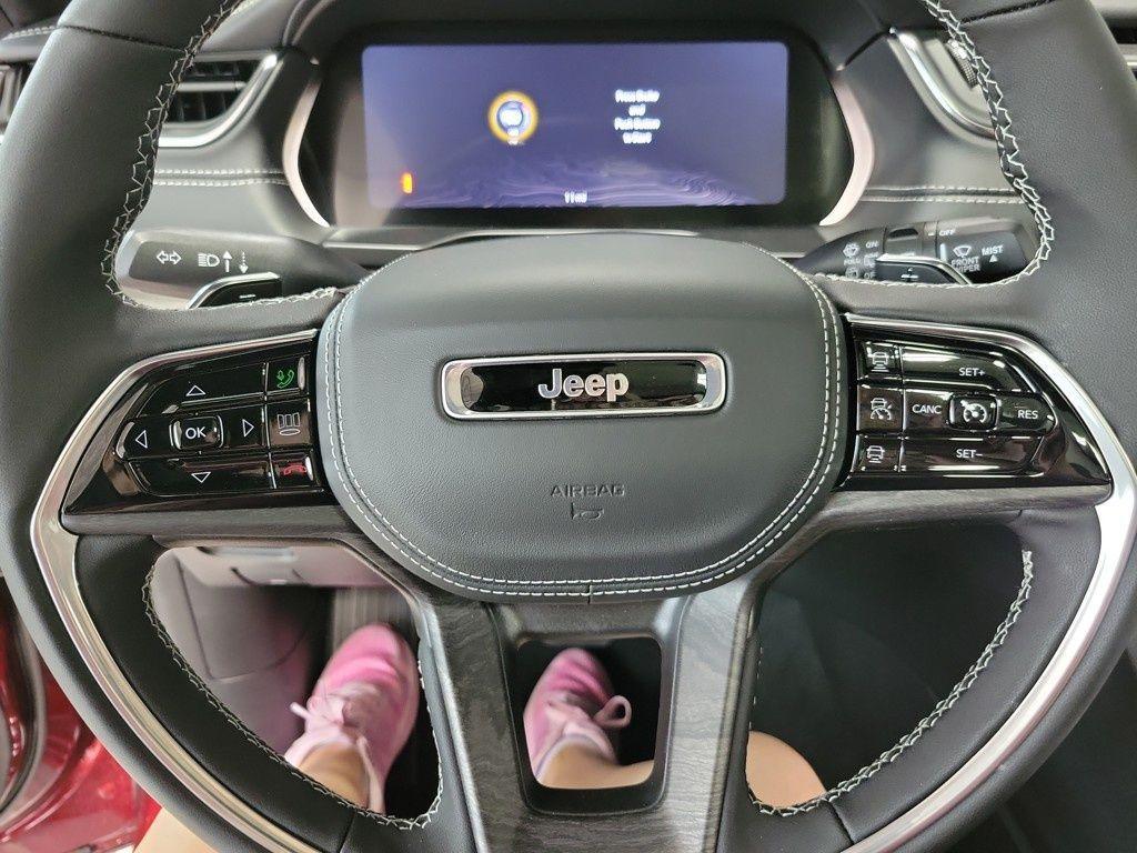 new 2025 Jeep Grand Cherokee car, priced at $51,340
