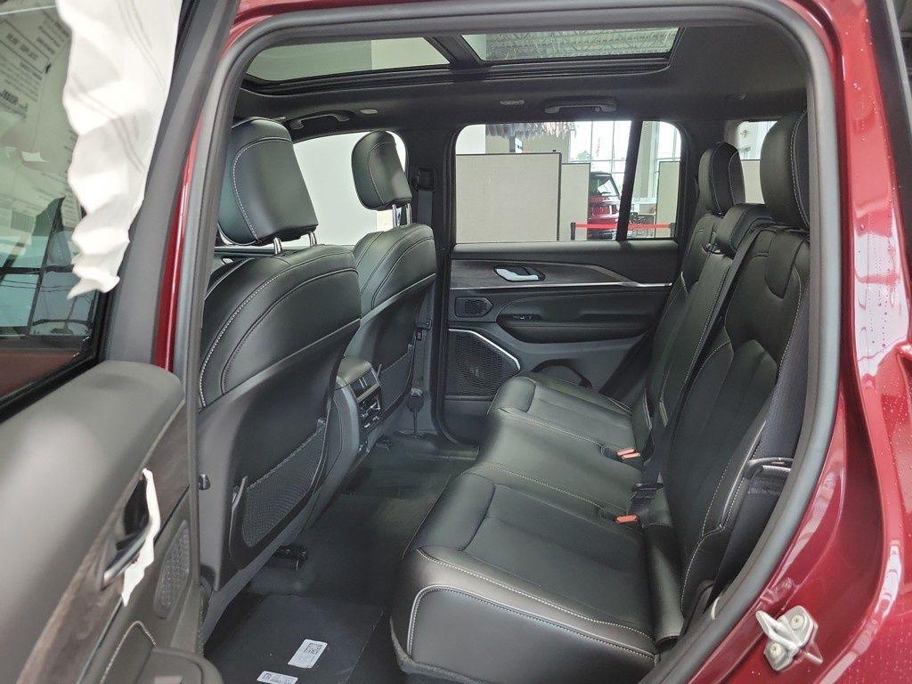 new 2025 Jeep Grand Cherokee car, priced at $51,340