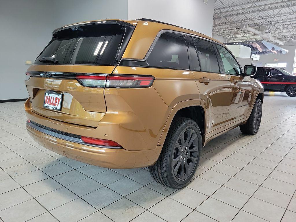 new 2026 Jeep Grand Cherokee car, priced at $49,390
