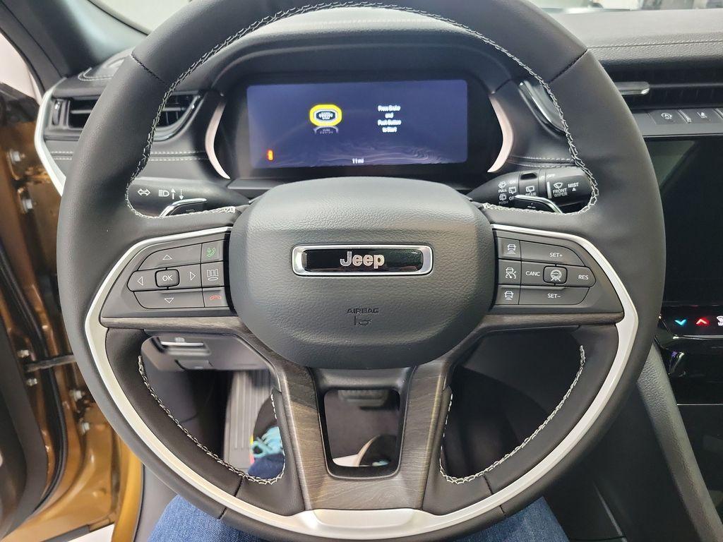 new 2026 Jeep Grand Cherokee car, priced at $49,390