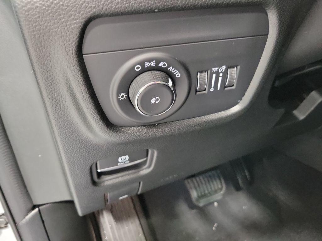 new 2025 Jeep Grand Cherokee car, priced at $48,436