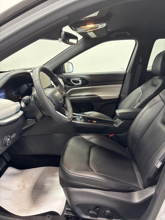 used 2025 Jeep Compass car, priced at $27,999