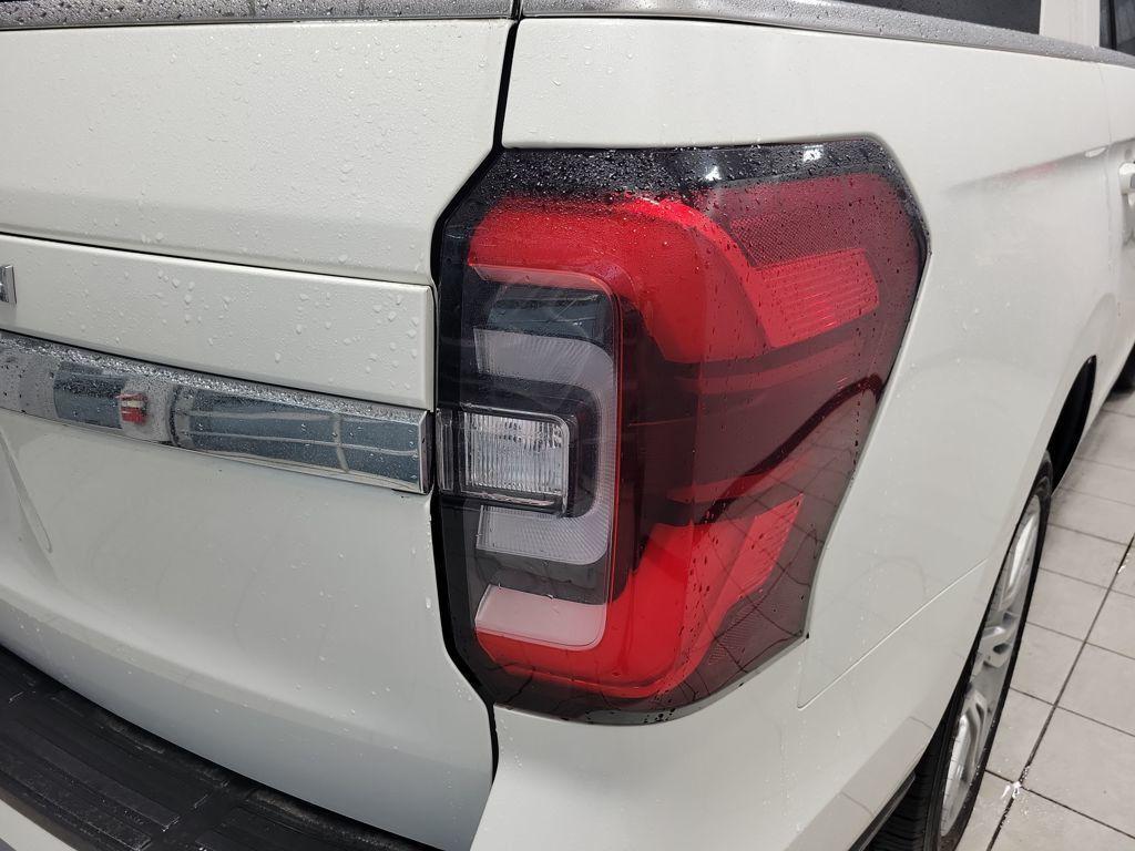 used 2024 Ford Expedition car, priced at $56,792