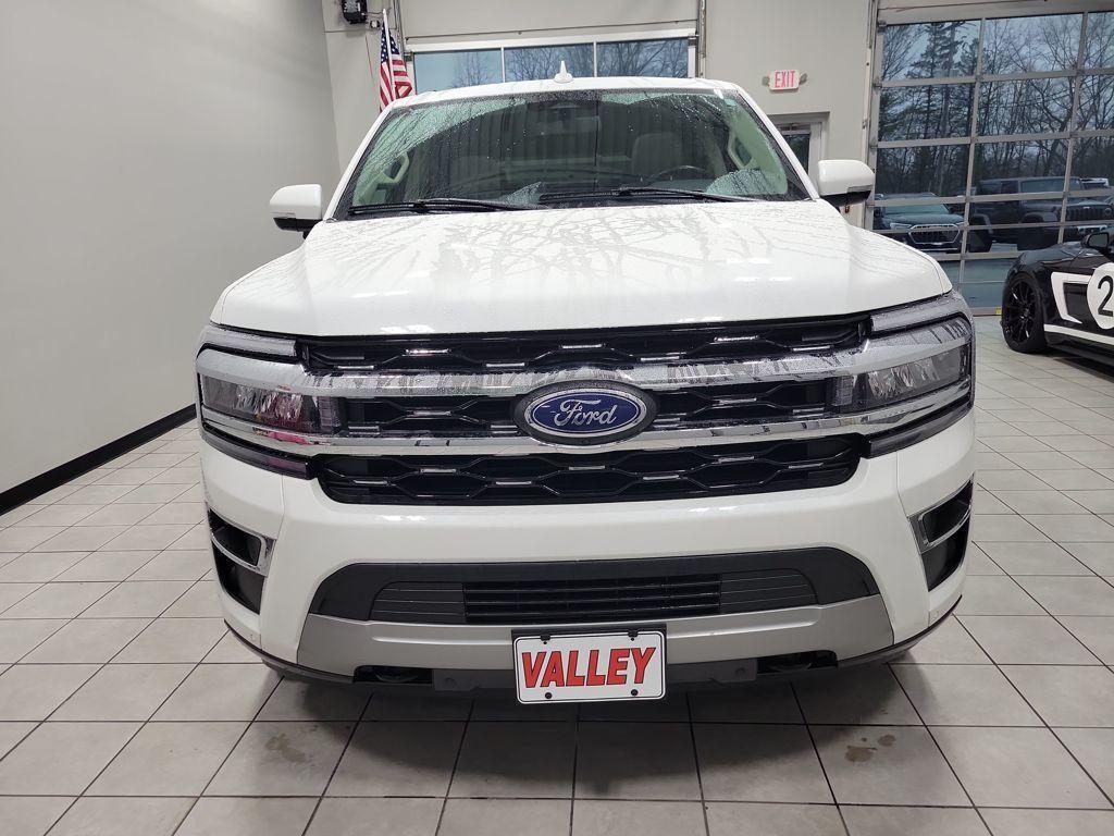 used 2024 Ford Expedition car, priced at $56,792