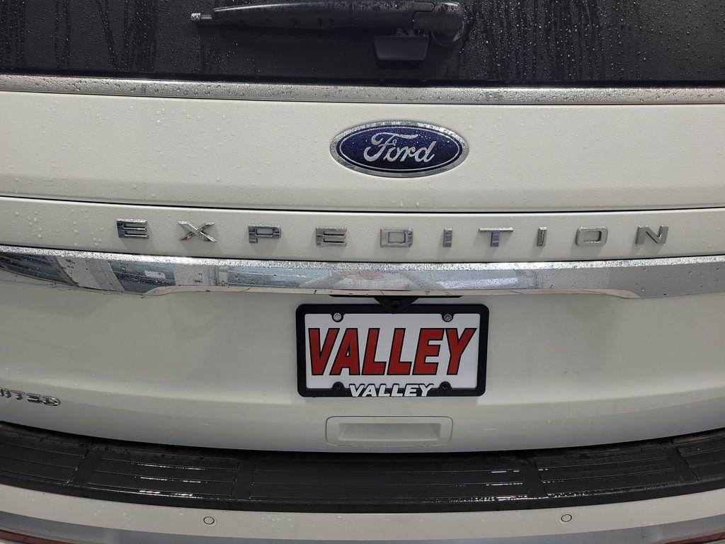 used 2024 Ford Expedition car, priced at $56,792