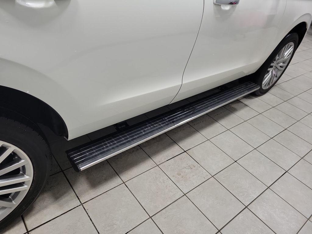 used 2024 Ford Expedition car, priced at $56,792