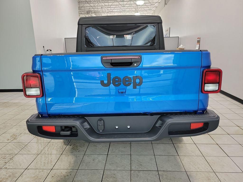 new 2026 Jeep Gladiator car, priced at $46,390