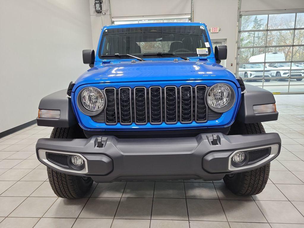 new 2026 Jeep Gladiator car, priced at $46,390