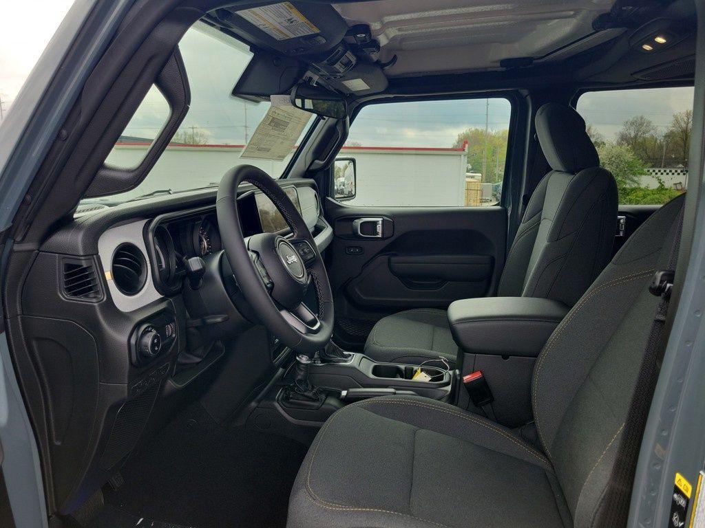 new 2025 Jeep Gladiator car, priced at $43,390