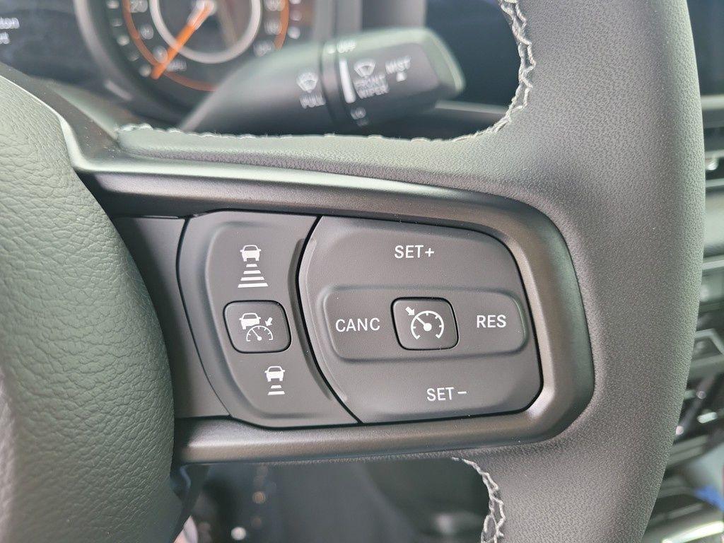 new 2025 Jeep Gladiator car, priced at $43,390