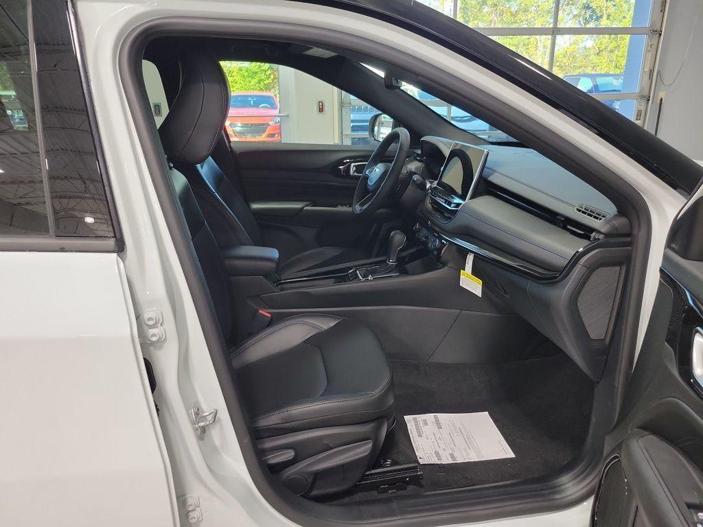 new 2026 Jeep Compass car, priced at $33,417