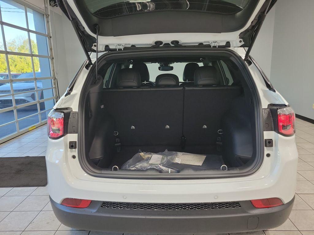 new 2026 Jeep Compass car, priced at $33,417