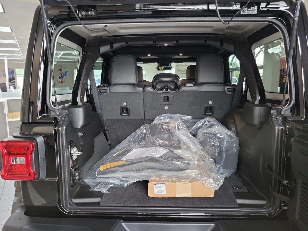 new 2025 Jeep Wrangler car, priced at $89,991